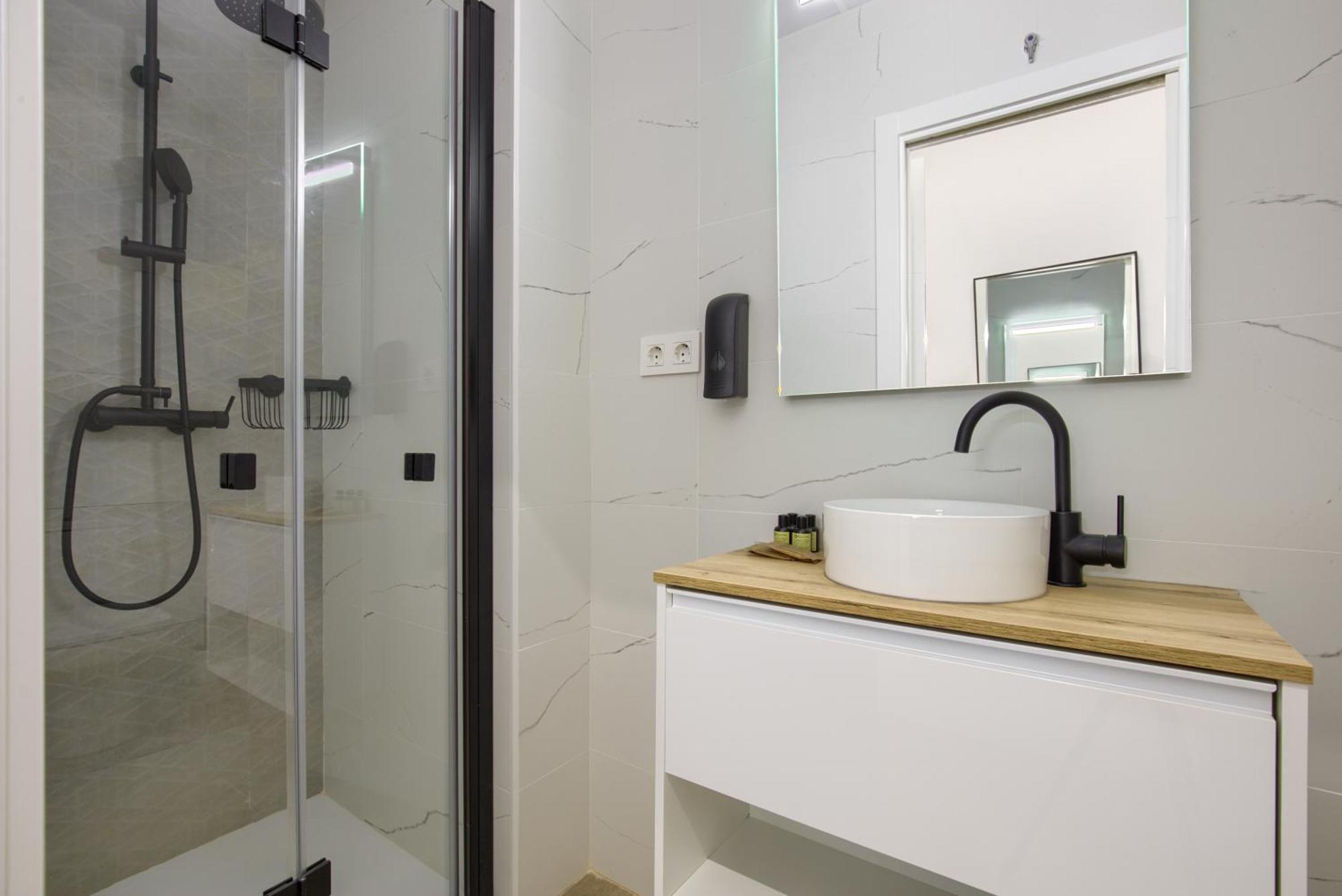 Dobo Madrid Numancia Apartment Bagian luar foto